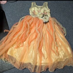NWOT Beautiful Tulle Party Dress For Girls